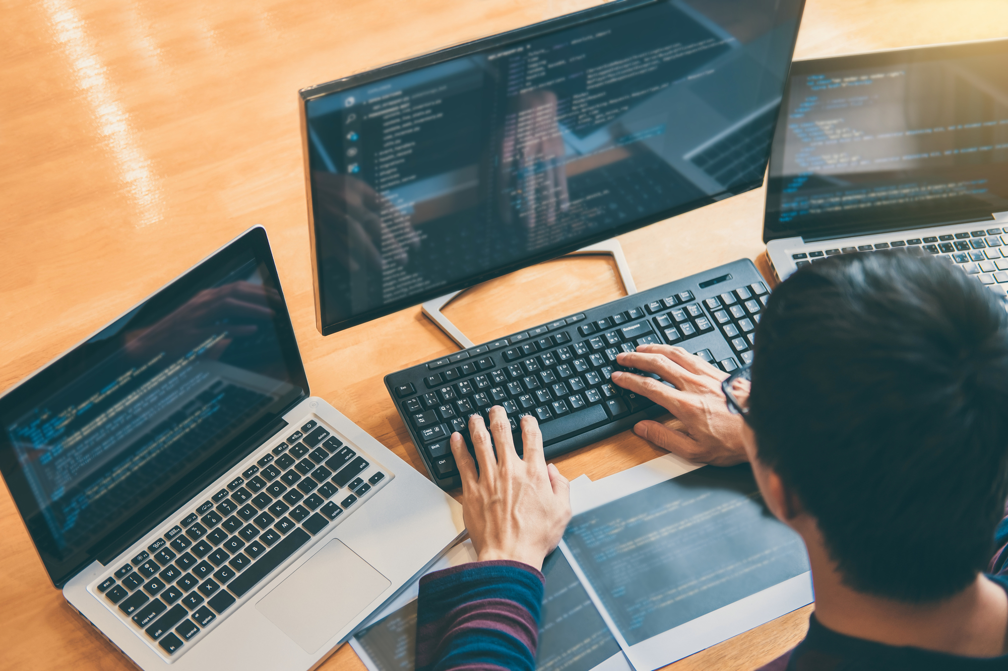 VB.NET（Visual Basic）とは？他プログラミング言語との違いや特徴、将来性について現役のシステムエンジニアが詳しく解説 |  株式会社GeNEE（ジーン）