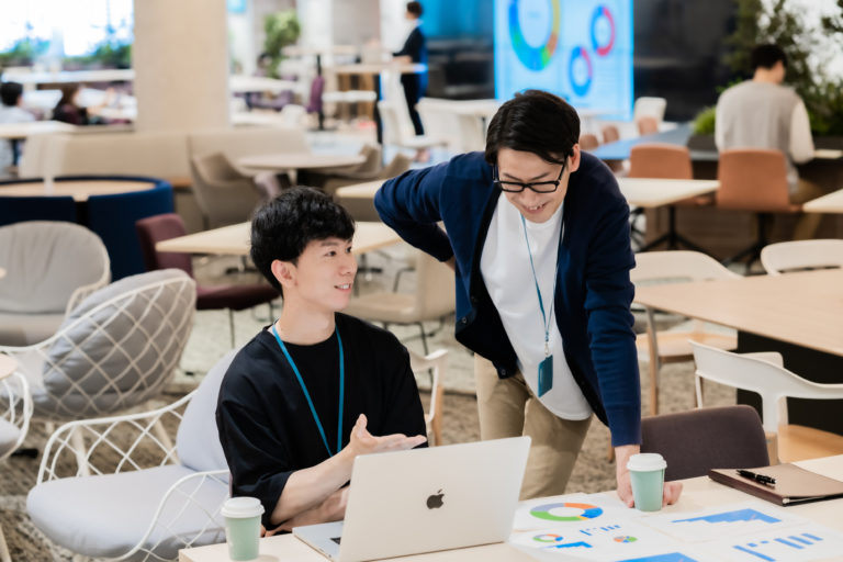 スマホアプリ開発プロジェクトの具体的な流れと各工程の意味を解説