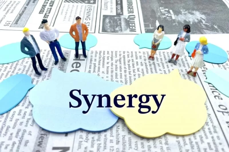 事例で学ぶ：成功企業に見る両立とシナジー創出の実践例