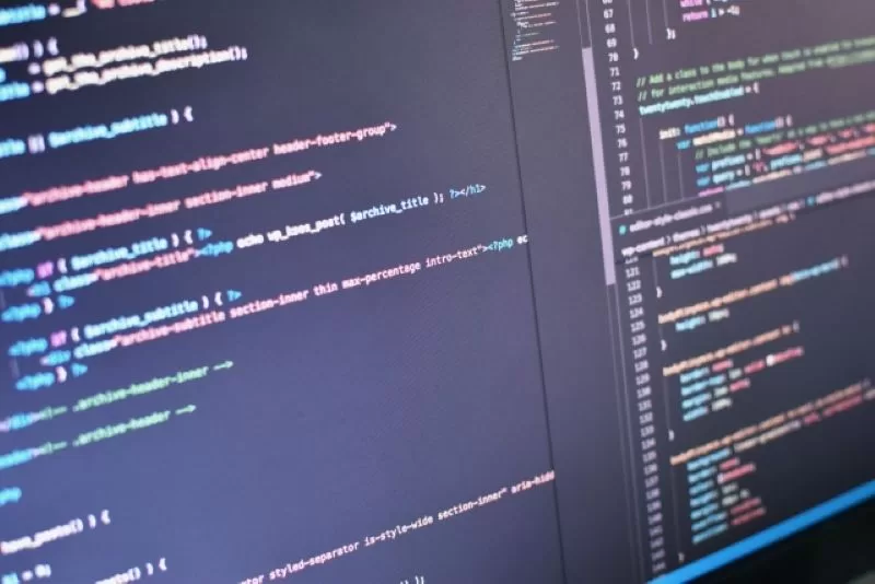 AI開発のプロセスとは？一般的なシステム開発との違い
